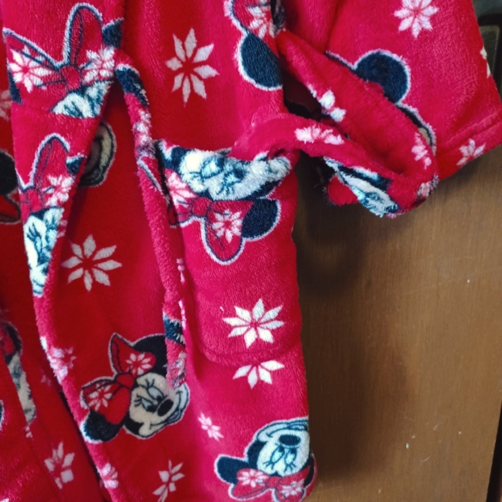 Minnie Mouse Robe - Picture 6 of 6